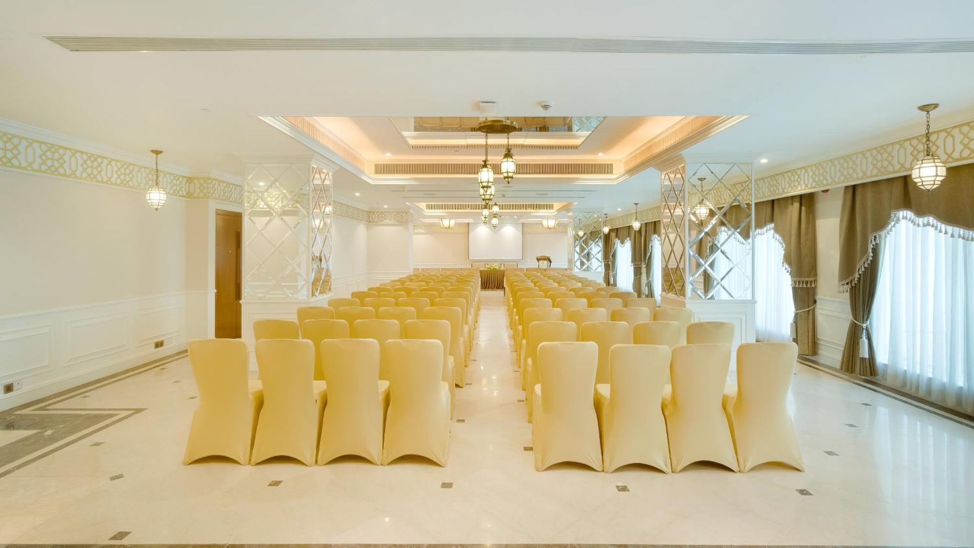 Holiday Inn Dhaka City Centre By Ihg Buitenkant foto