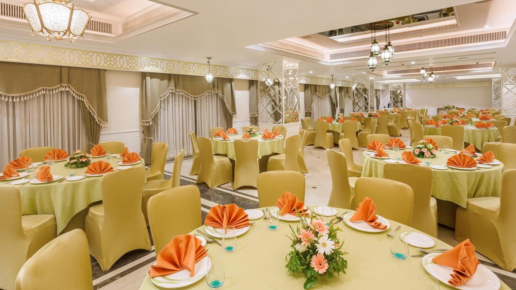 Holiday Inn Dhaka City Centre By Ihg Buitenkant foto